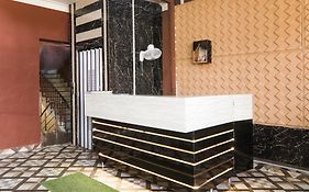 Hotel O Samrat